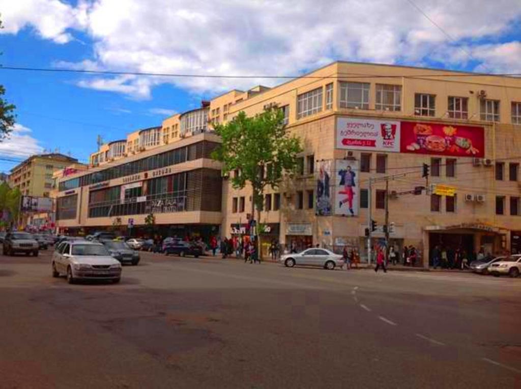 Avenue Hotel 第比利斯 外观 照片