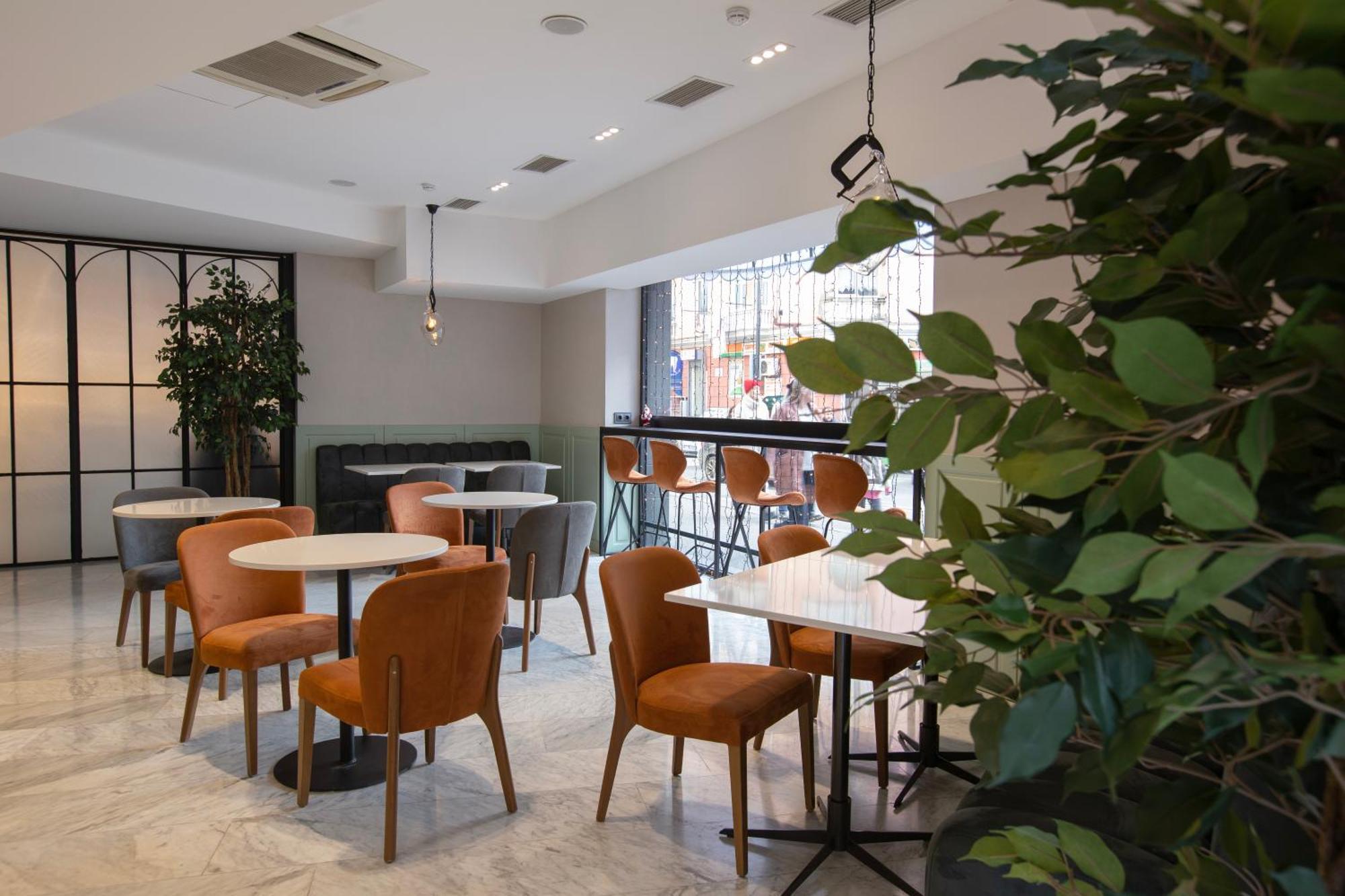 Avenue Hotel 第比利斯 外观 照片
