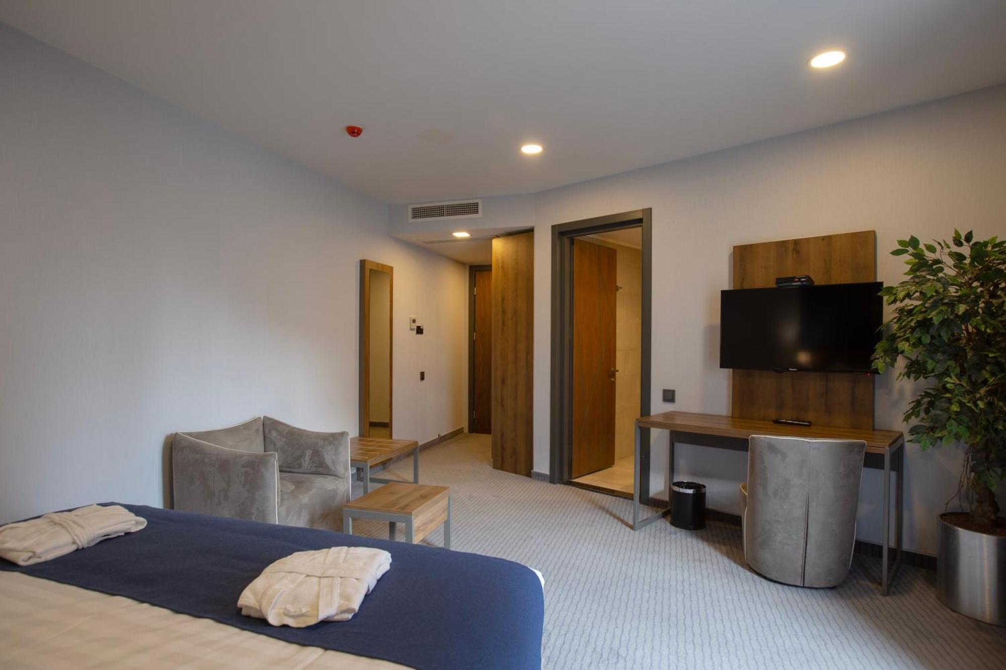 Avenue Hotel 第比利斯 外观 照片