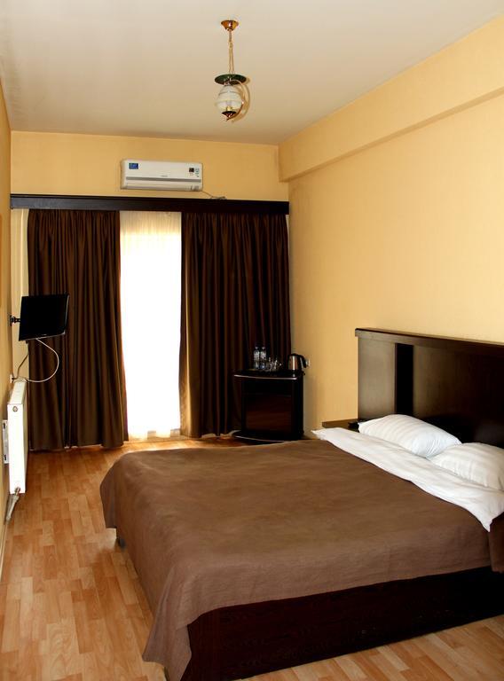 Avenue Hotel 第比利斯 客房 照片