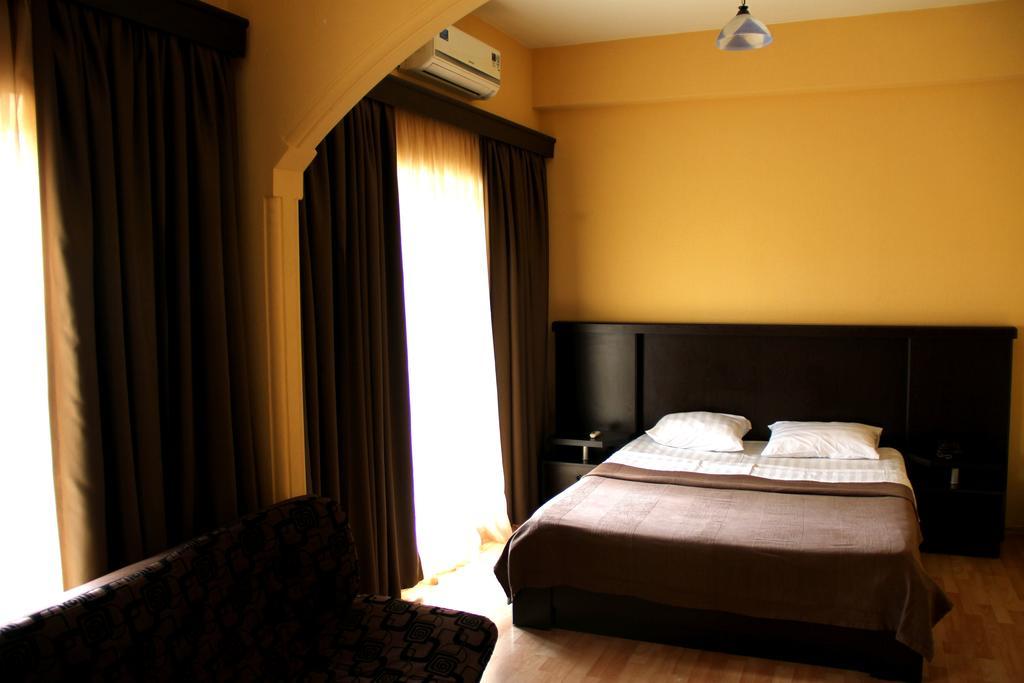 Avenue Hotel 第比利斯 客房 照片