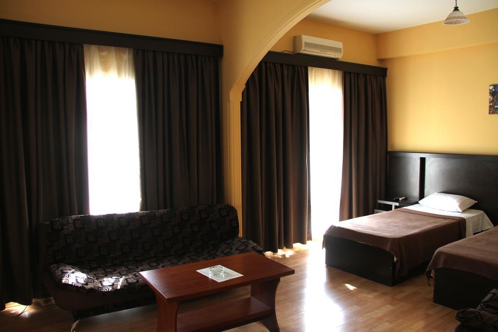 Avenue Hotel 第比利斯 客房 照片