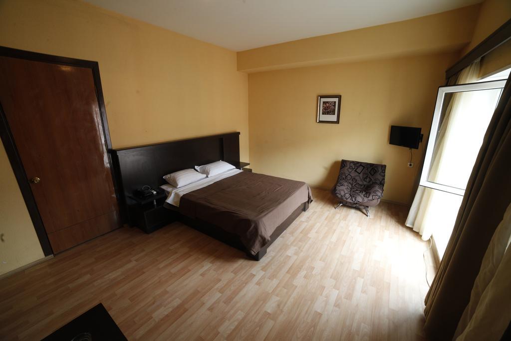 Avenue Hotel 第比利斯 客房 照片