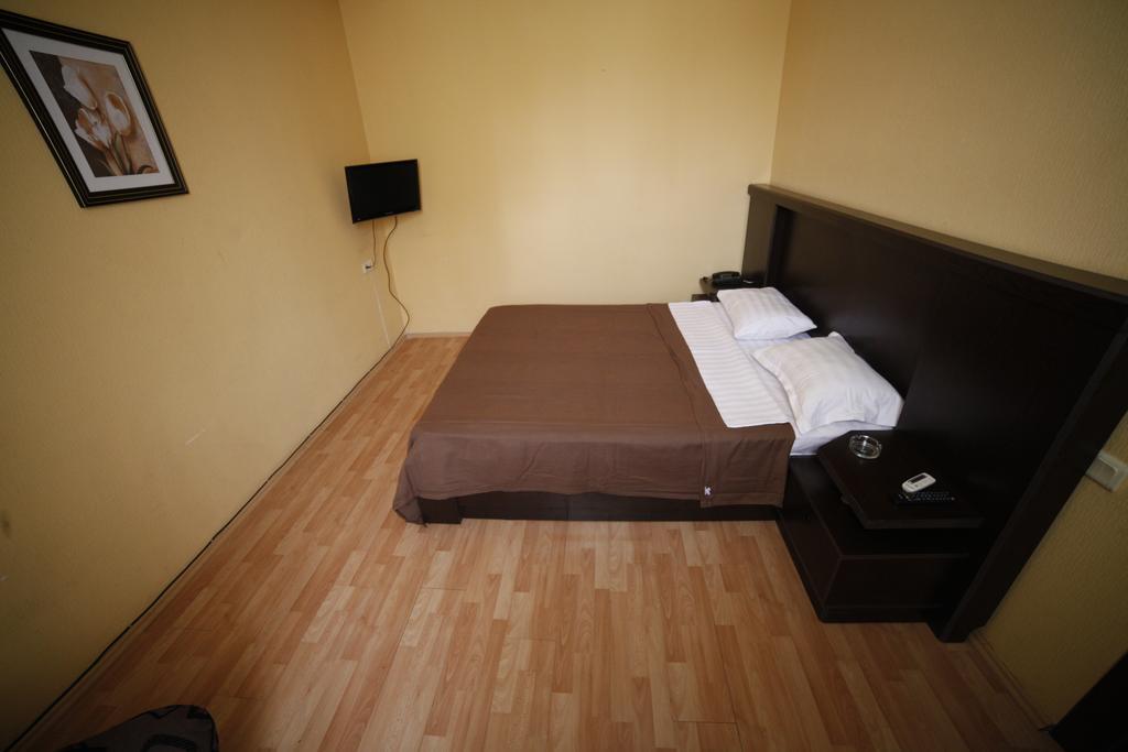 Avenue Hotel 第比利斯 客房 照片