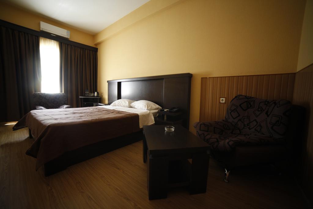 Avenue Hotel 第比利斯 客房 照片