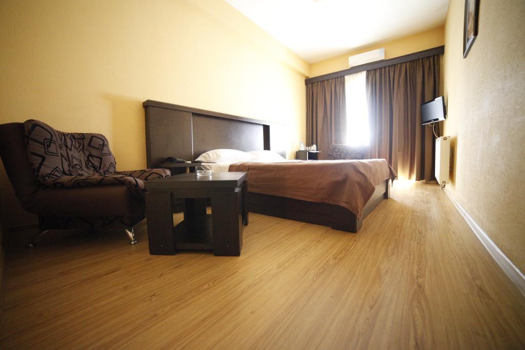 Avenue Hotel 第比利斯 客房 照片