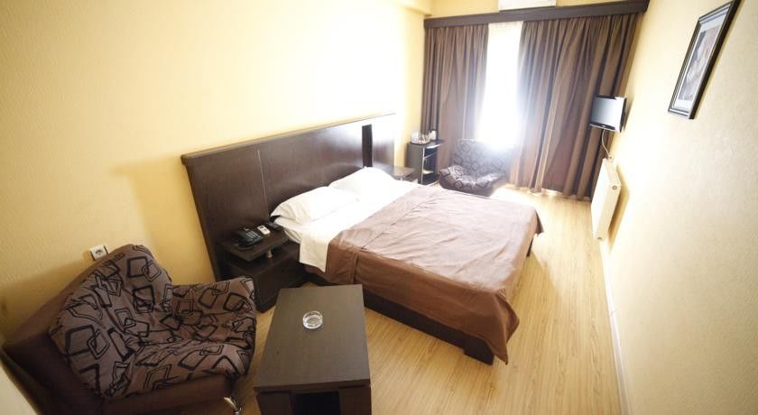 Avenue Hotel 第比利斯 外观 照片